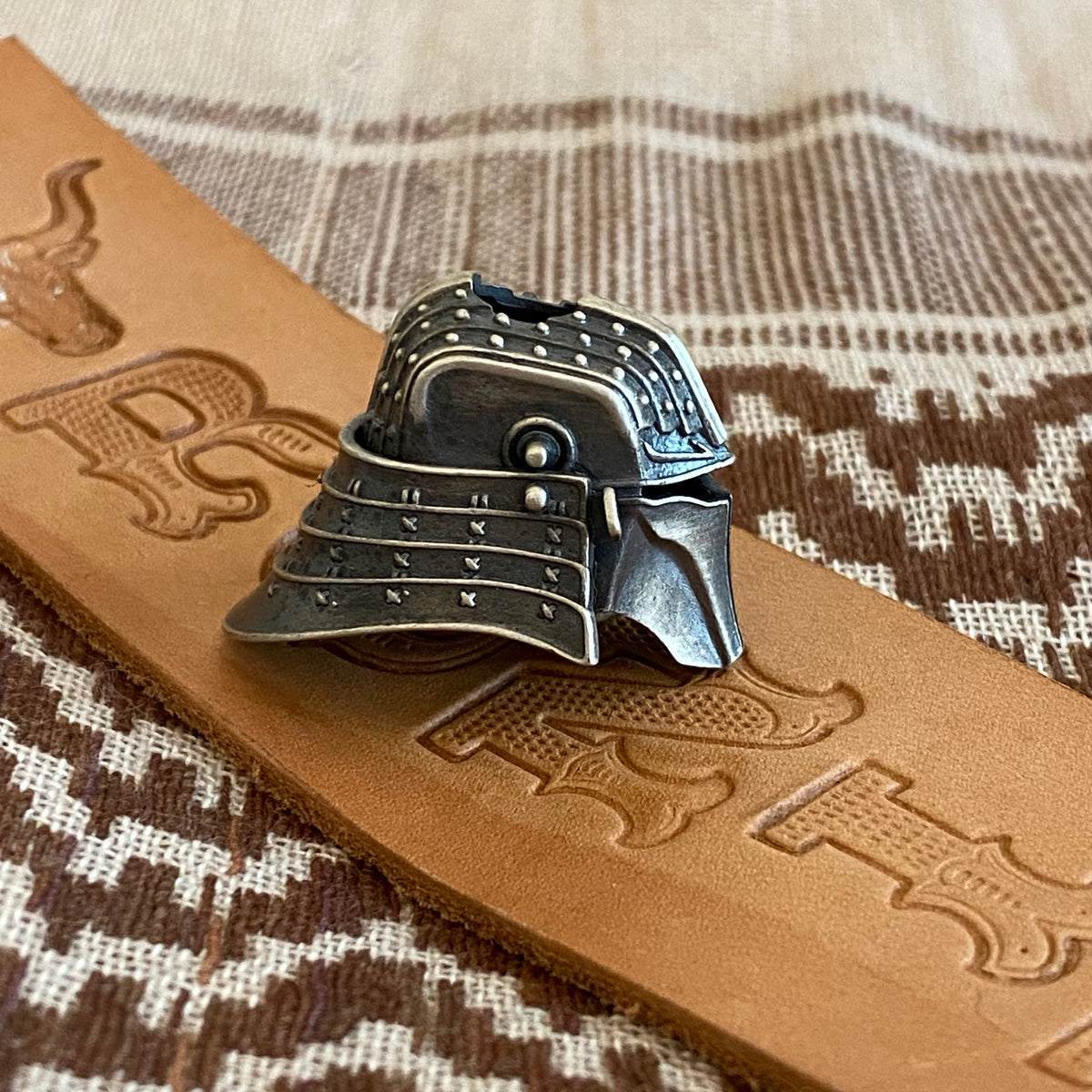 Ronin Samurai Helmet GGTO Exclusive "SILVER" Lanyard Bead