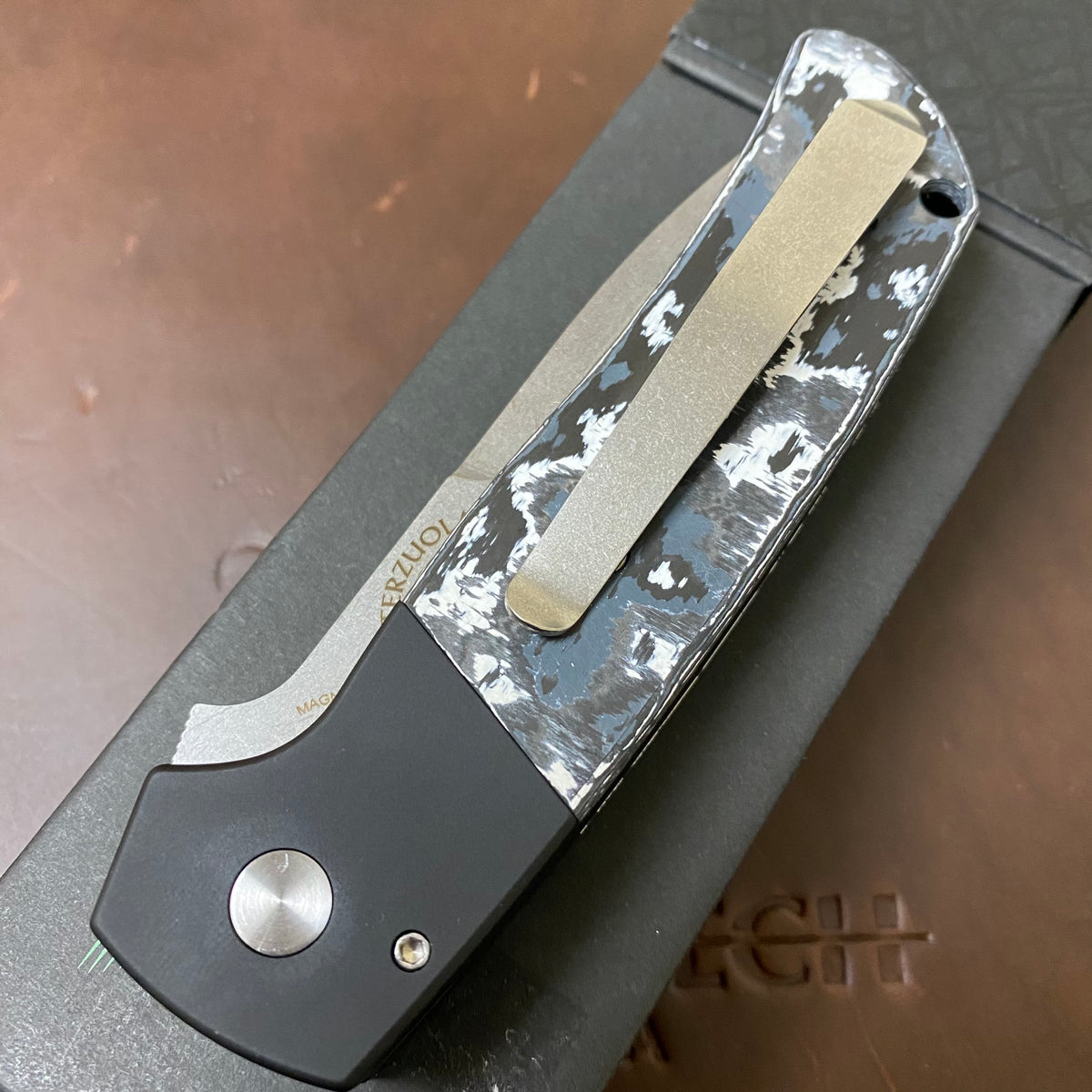 ProTech BT2731-WS Terzuola ATCF Auto Black handle, MOP Button, White Storm Fat Carbon Inlays Knife