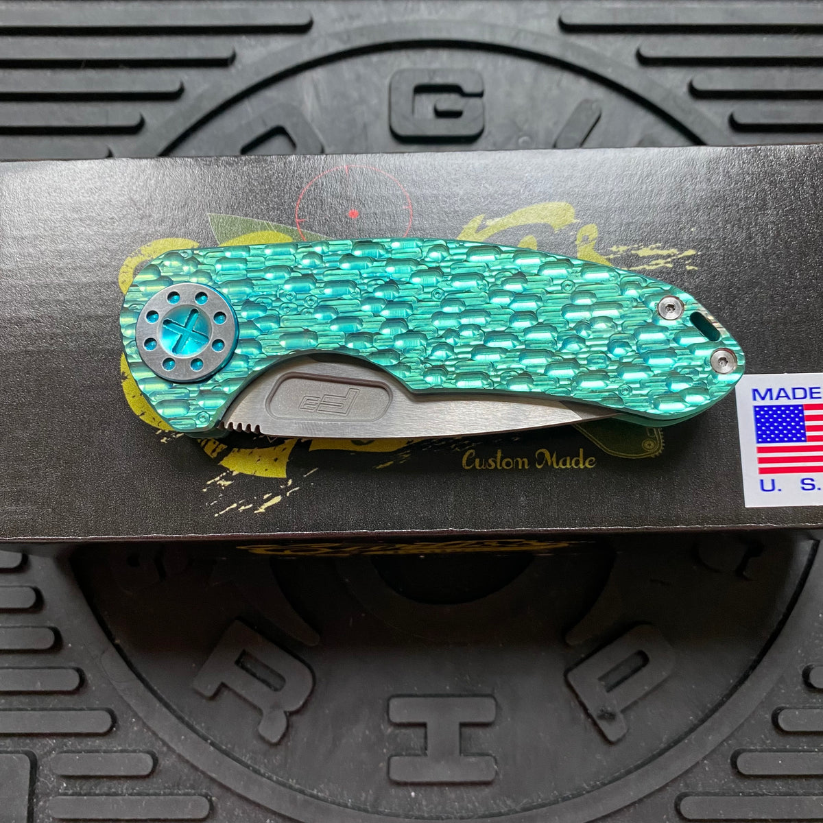 Curtiss Custom F3 Medium 3" Spanto NON-Flipper, Polished Green Titanium FJ-Mill "Dragon Scale", Stonewash Magnacut Folding Knife
