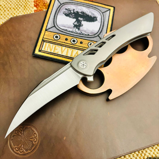 Sharp by Design Derecho 3.38" Satin Hawkbill Satin Blade, Grey Aspirated Handle Knife