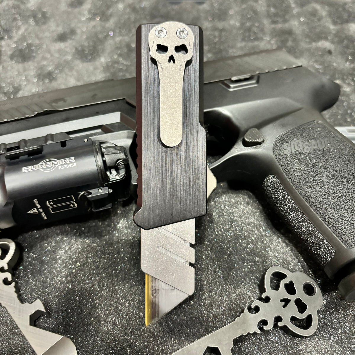 Chaves Handy Utility Blade CHUB OTF Auto 1" Knife Black Aluminum