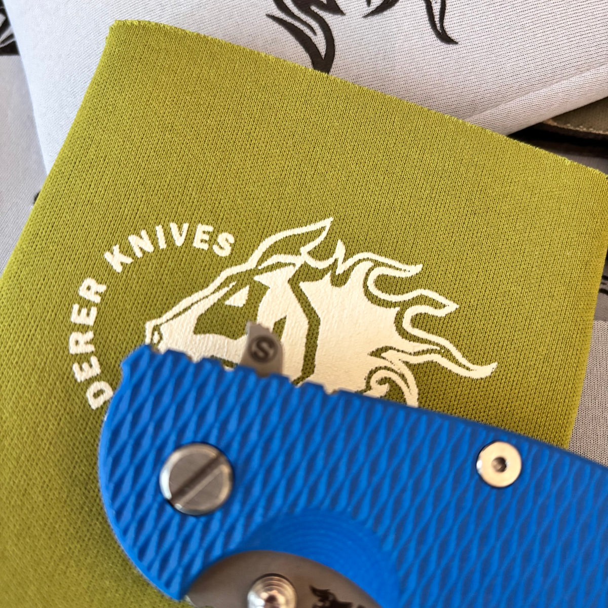 Rick Hinderer XM-18 3.5" Magnacut SKINNY HARPOON SPANTO, Tri-Way, Working Finish, Blue G10 Flipper Folding Knife