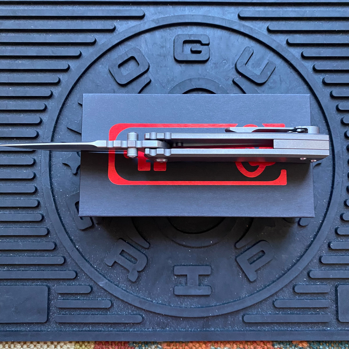 Chaves Ultramar Redencion Street Framelock 3.25" Drop Point M390, Titanium Handles, Folding Knife