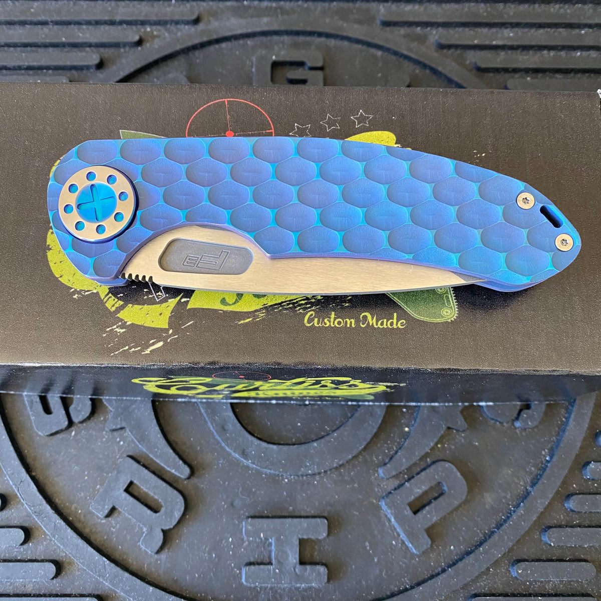 Curtiss Custom F3 Large 3.75" Slicer, Non-Flipper, Titanium Blue PM-Mill Handles, Blue Polished Hardware, Magnacut Knife