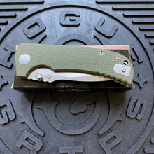 Load image into Gallery viewer, Spartan SFBL8GR Astor Linerlock Folding Knife with Green Handle
