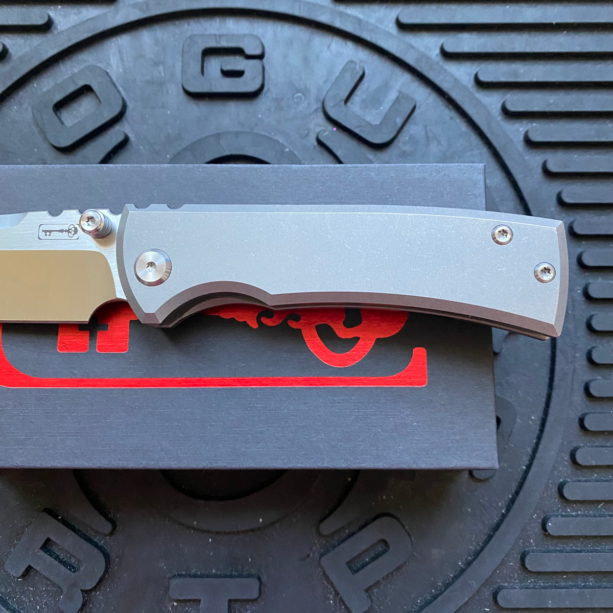 Chaves Ultramar Redencion Street Framelock 3.25" Drop Point M390, Titanium Handles, Folding Knife