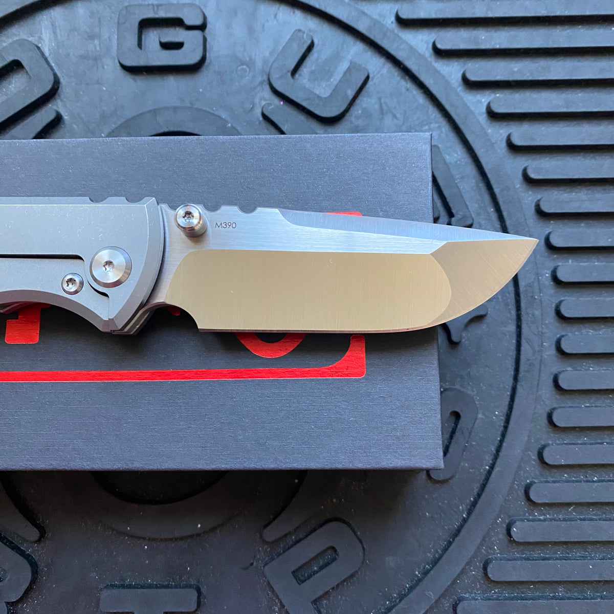 Chaves Ultramar Redencion Street Framelock 3.25" Drop Point M390, Titanium Handles, Folding Knife