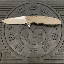 Load image into Gallery viewer, Rick Hinderer Eklipse Scale 3.5&quot; Titanium Battle Bronze
