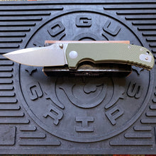 Load image into Gallery viewer, Spartan SFBL8GR Astor Linerlock Folding Knife with Green Handle
