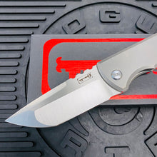 Load image into Gallery viewer, Chaves Ultramar 229 Kickstop TANTO Titanium 3.63&quot; Belt Satin Knife
