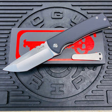 Load image into Gallery viewer, Chaves Ultramar 229 Kickstop TANTO Black G10 3.63&quot; Belt Satin Knife
